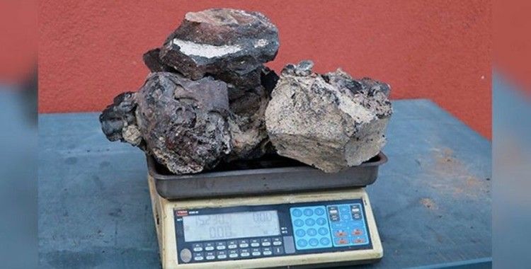 Meteorit diye 5 yıl saklayıp, gramını 3 dolara satmadı: Lav taşı çıktı