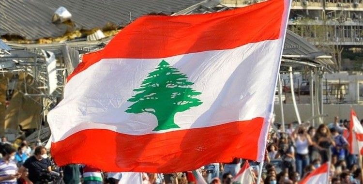 Lübnan'da hükümet Esed rejiminin ülke kara sularını ihlali karşısında sessiz kalmakla eleştiriliyor