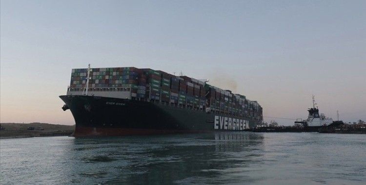Mısır Süveyş Kanalı'nın günlerce kapanmasına yol açan gemiyi soruşturma tamamlanana kadar alıkoyacak