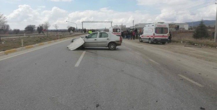 Banaz'da trafik kazası; 3 yaralı