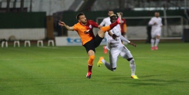 Süper Lig: Hatayspor: 2 - Galatasaray: 0 (İlk yarı)