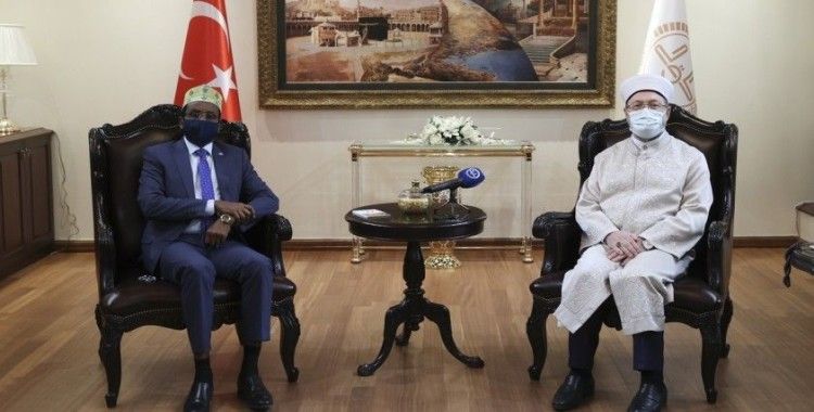 Diyanet İşleri Başkanı Erbaş, Somali Din ve Evkaf Bakanı Roble ile bir araya geldi