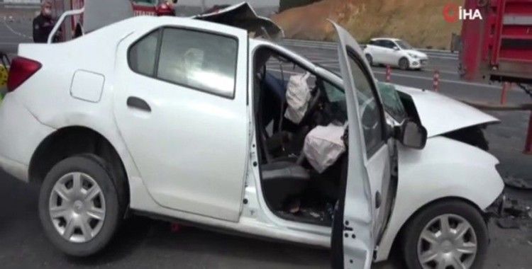 Kuzey Marmara otoyolunda otomobil kamyona arkadan çarptı: 1 ölü