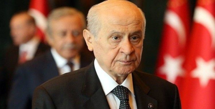 MHP Genel Başkanı Bahçeli: İbreti alem için 104 emekli amiralin rütbeleri sökülmeli