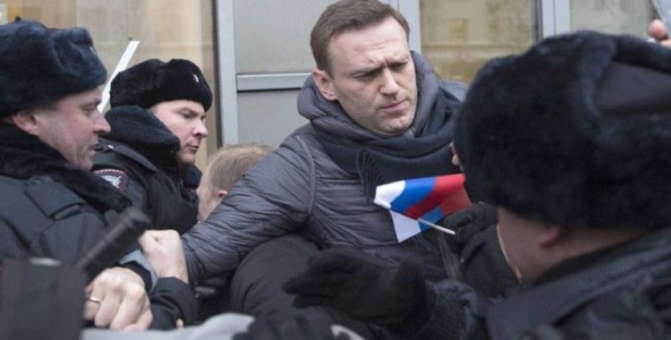 Rus muhalif Navalny, hastaneye kaldırıldı