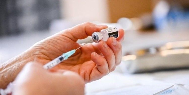 Fransa'da AstraZeneca aşısı olduktan sonra ölen 63 yaşındaki kişinin ailesi suç duyurusunda bulundu