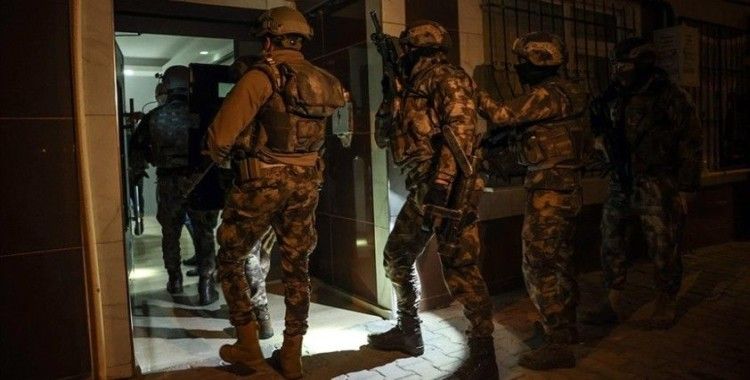 İstanbul'da terör örgütleri El Kaide ve DEAŞ'a yönelik operasyonda 8 şüpheli yakalandı