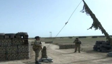 Azerbaycan ve Türkiye muhabere birliklerinin ortak tatbikatı devam ediyor