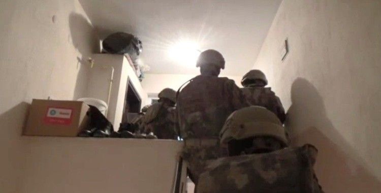 İzmir'de DEAŞ operasyonu: 3 kişi yakalandı