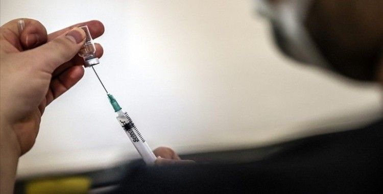 ABD'li ilaç firması Pfizer, Kovid-19 aşısında üçüncü doza ihtiyaç duyulabileceğini açıkladı