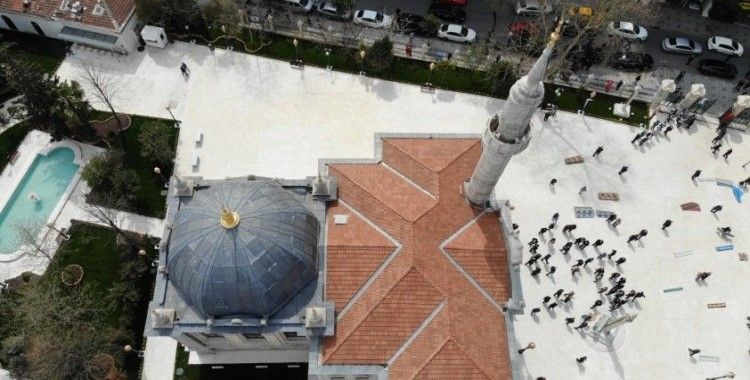Restorasyonu tamamlanan Teşvikiye Camii ibadete açıldı