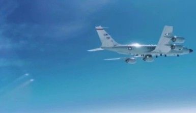 Rus savaş uçağı, ABD keşif uçağını engelledi
