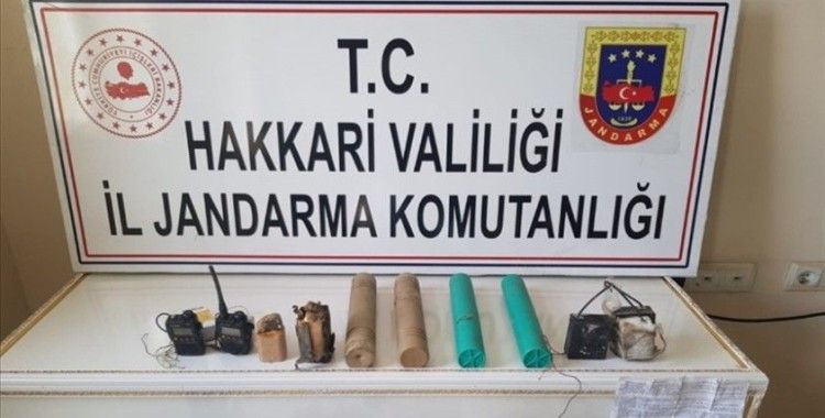 Hakkari'de terör örgütü PKK'ya yönelik operasyonda patlayıcı yapımında kullanılan malzemeler ele geçirildi