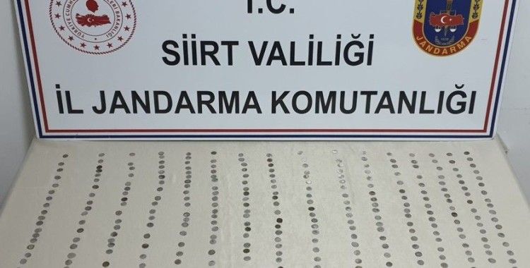 Siirt’te Roma dönemine ait 321 gümüş sikke ele geçirildi