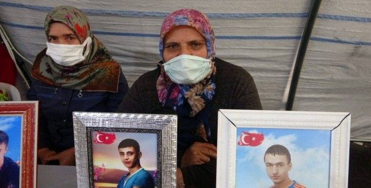 Evlat nöbetindeki acılı anne: "Benim oğlum nereden biliyor Suriye’ye gitmeyi"