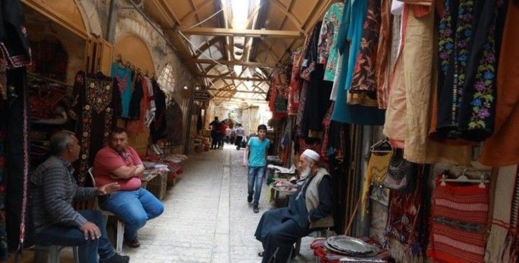 İsrail işgalinin 'boğduğu' El Halil'deki çarşı ve pazarlar ramazanda kısmen hareketlendi