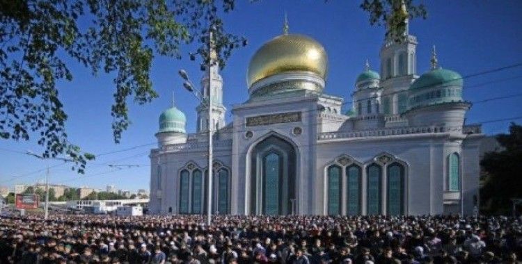 Moskova Müftüsü Alyautdinov: 'Ramazan Bayramı için kentteki camiler yetersiz kalabilir'