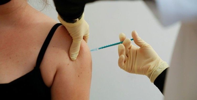 Almanya'da rekor: Bir günde 1.1 milyon kişiye koronavirüs aşısı yapıldı