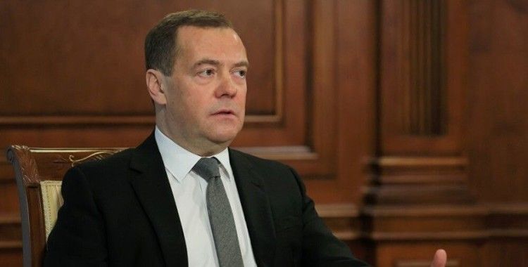 Medvedev: Çekya, ABD'nin Rusya politikasının rehini