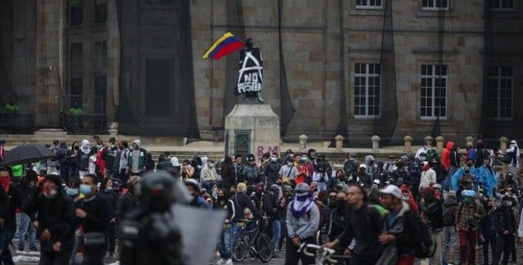 Kolombiya'da hükümet protestolara yol açan vergi reformu yasa tasarısında değişikliğe gidecek