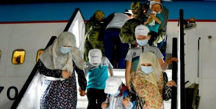 Özbekistan, Suriye'deki El Hol kampından 93 vatandaşını tahliye etti