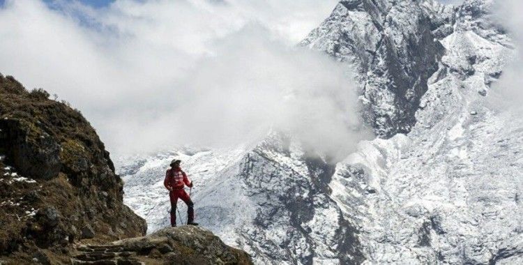 Koronavirüs, Everest Dağı'nda hızla yayılıyor