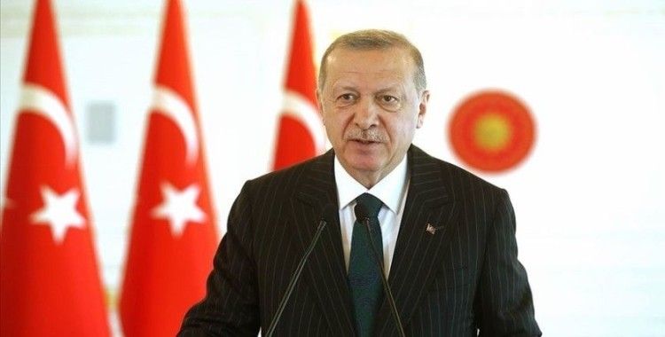 Cumhurbaşkanı Erdoğan, Beşiktaş Vodafone Kadın Futbol Takımı'nı kutladı