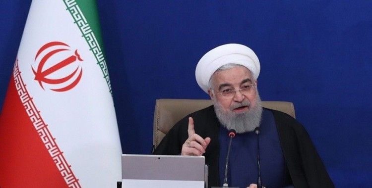 İran Cumhurbaşkanı Ruhani: “ABD’nin İran’a yönelik yaptırımları kısa zamanda kalkacak”