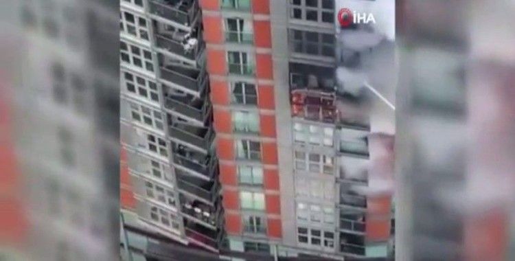  Londra’da 19 katlı binada yangın