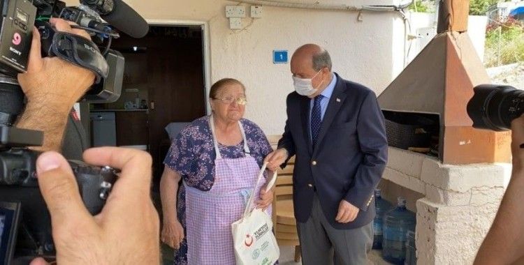 KKTC Cumhurbaşkanı Tatar, YTB'nin 'Gönül Köprüsü' projesi ile vatandaşlarla buluştu