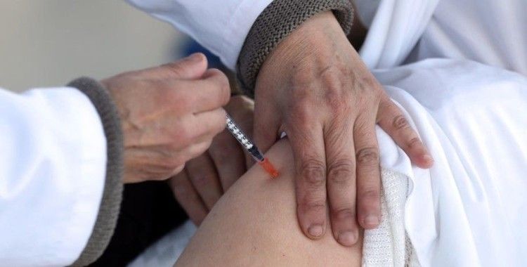 Almanya bir günde 1 milyon 353 bin 453 kişiye aşı yaparak rekor kırdı