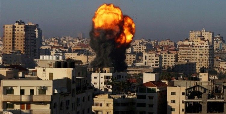 İsrail, savaş uçakları ve topçu birlikleri ile Gazze'ye yeni bir saldırı başlattı