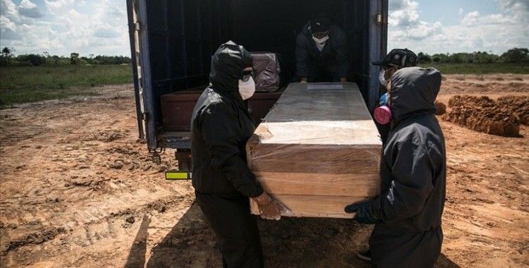 Peru'da, Kovid-19 salgınında ölü sayısının artması nedeniyle mezarlıklarda yer kalmadı