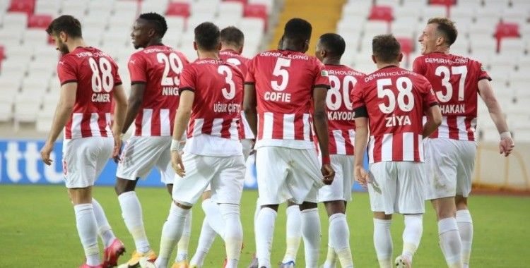 Sivasspor’da 10 futbolcunun sözleşmesi bitiyor!