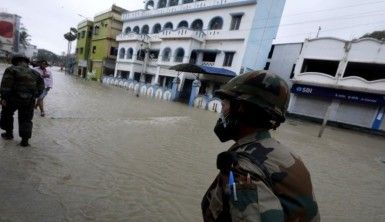 Hindistan'ı Yaas Kasırgası vurdu