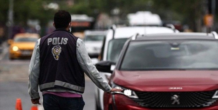 Türkiye genelinde hafta sonu kesintisiz uygulanacak sokağa çıkma kısıtlaması başladı