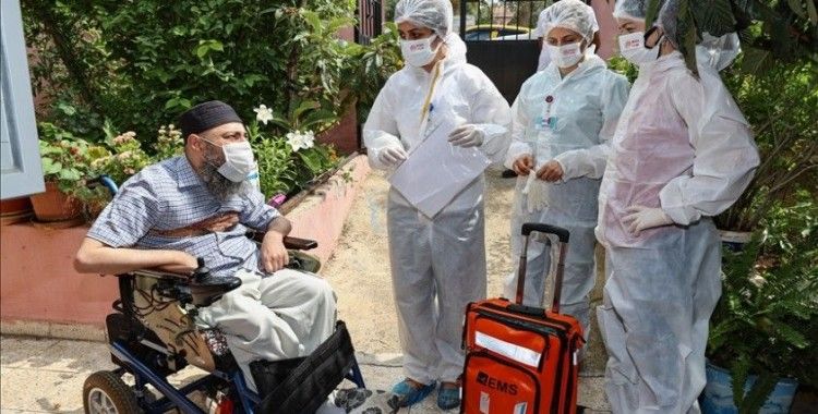 İzmir'de tam bağımlı, orta düzey ve ağır engellilere Kovid-19 aşısı yapılmaya başlandı