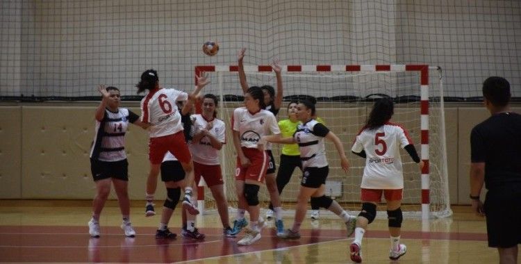 İşitme Engelliler Hentbol Kadınlar Türkiye Şampiyonası başladı
