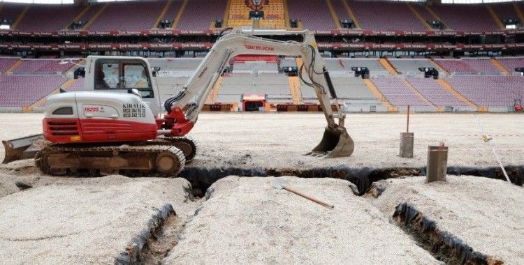 Galatasaray’da stat zemini çalışmaları devam ediyor