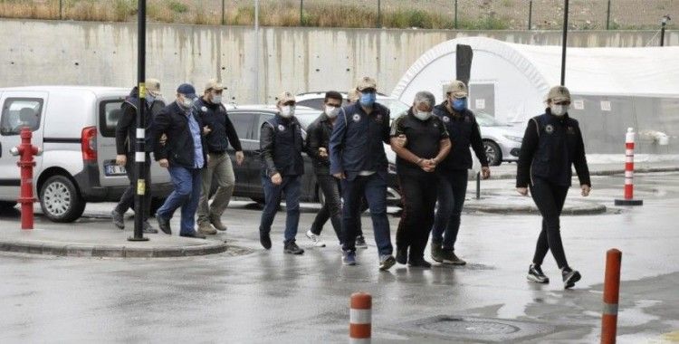 Eskişehir'de FETÖ operasyonu: 3 gözaltı