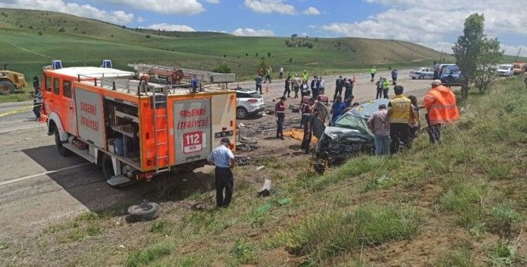 Sivas'taki kazada ölen 9 kişinin kimlikleri belirlendi