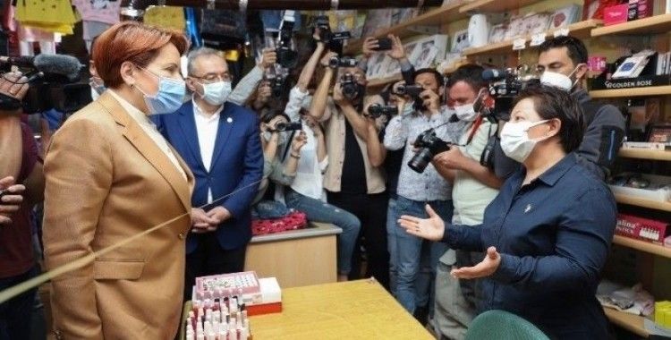 İYİ Parti Genel Başkanı Akşener, Niğde’de esnafla buluştu