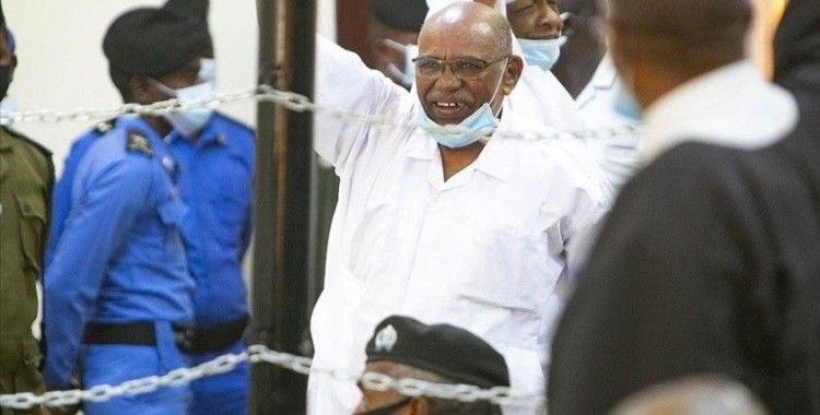 Eski Sudan Cumhurbaşkanı Beşir'in yargılandığı '1989 darbesi' davasının duruşması 15 Haziran'a ertelendi