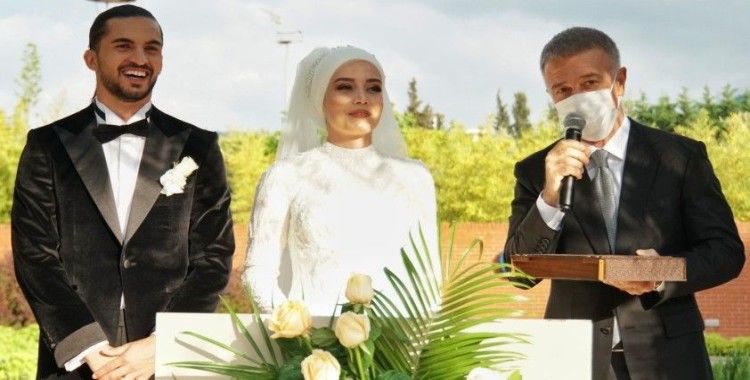 Hüseyin Türkmen dünya evine girdi