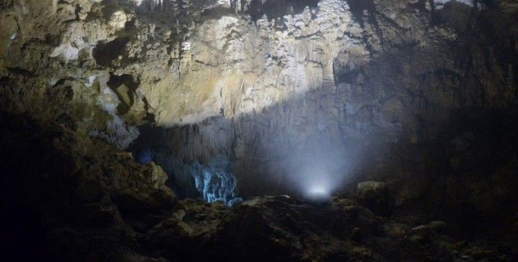 Karadeniz'in en uzun mağarasına ziyaretçi akını