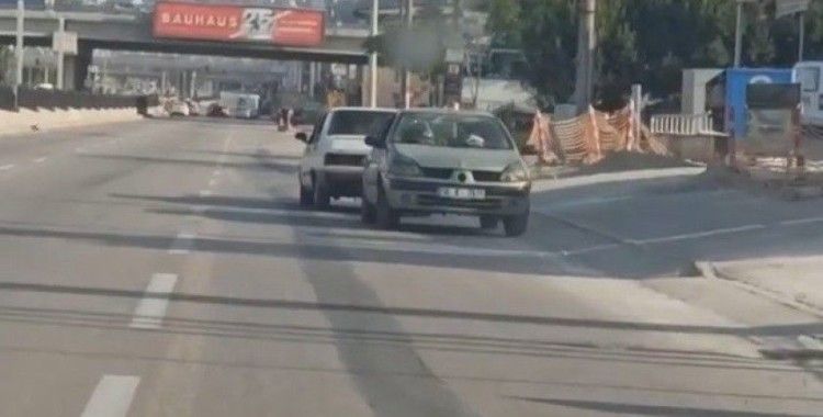 Bursa’da şaşkına çeviren görüntü...Arızalı otomobili kara yolunda ters çekti