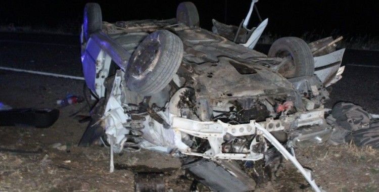 Gaziantep'te taziye dönüşü feci kaza: 3 ölü, 2 yaralı