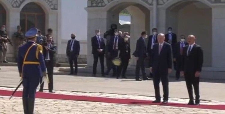 Cumhurbaşkanı Erdoğan, Şuşa'da resmi törenle karşılandı