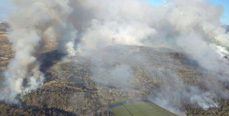 Güney Kıbrıs'ta korkutan yangın