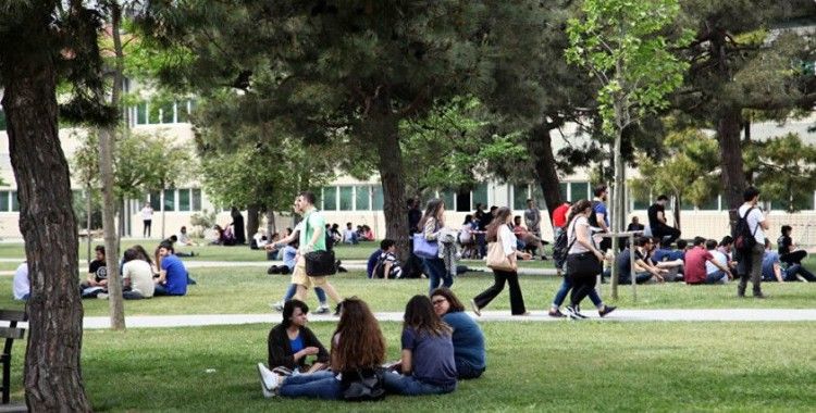 Yıldız Teknik Üniversitesi'nin tarihi Davutpaşa Kampüsü'ne yarı zamanlı Millet Bahçesi yapıldı